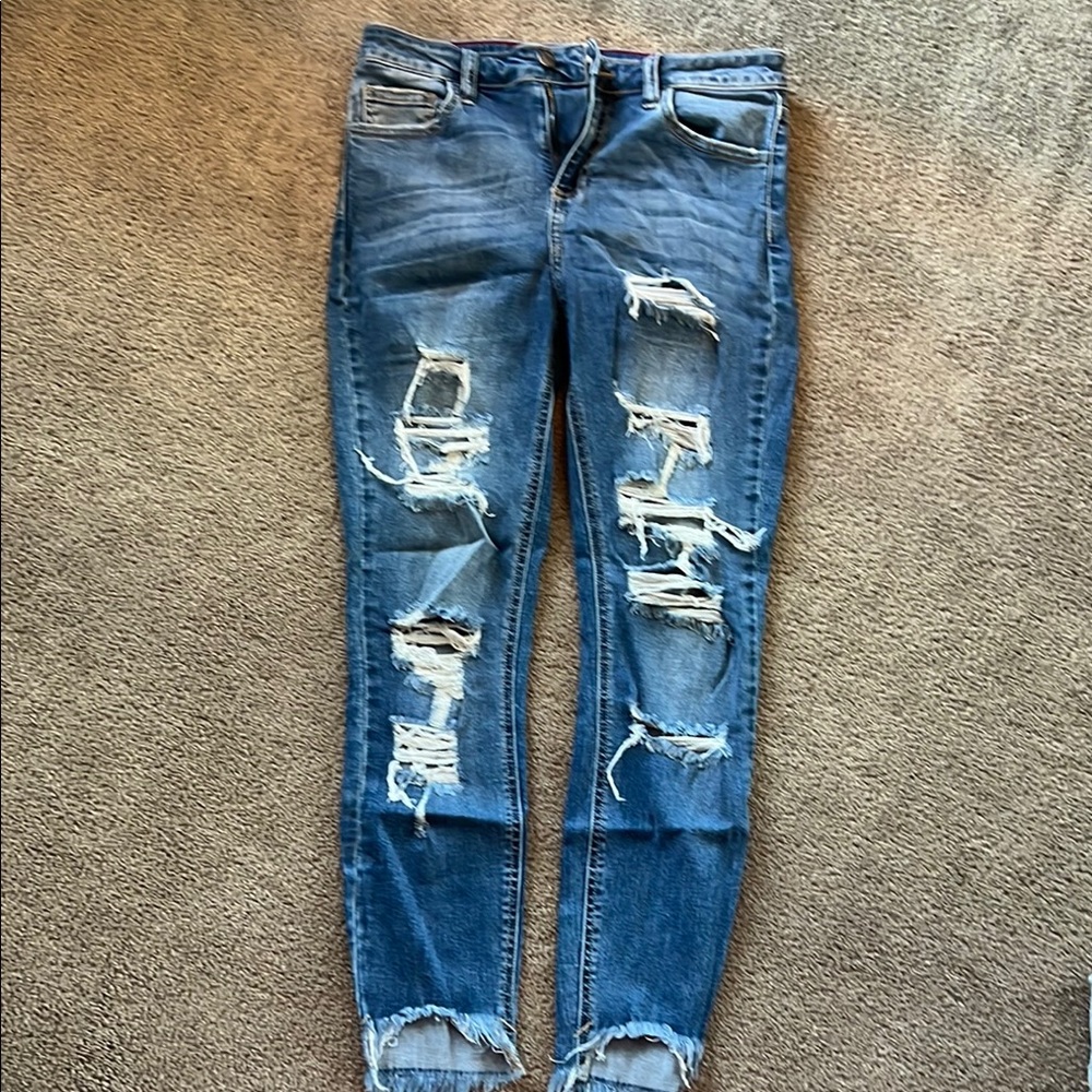 CELLO Distressed Blue Jeans NWOT